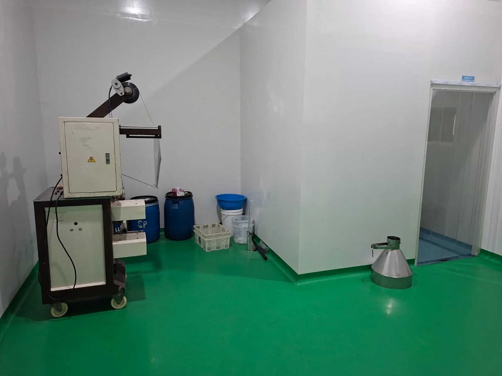 Dokumentasi peralatan dan area proses produksi